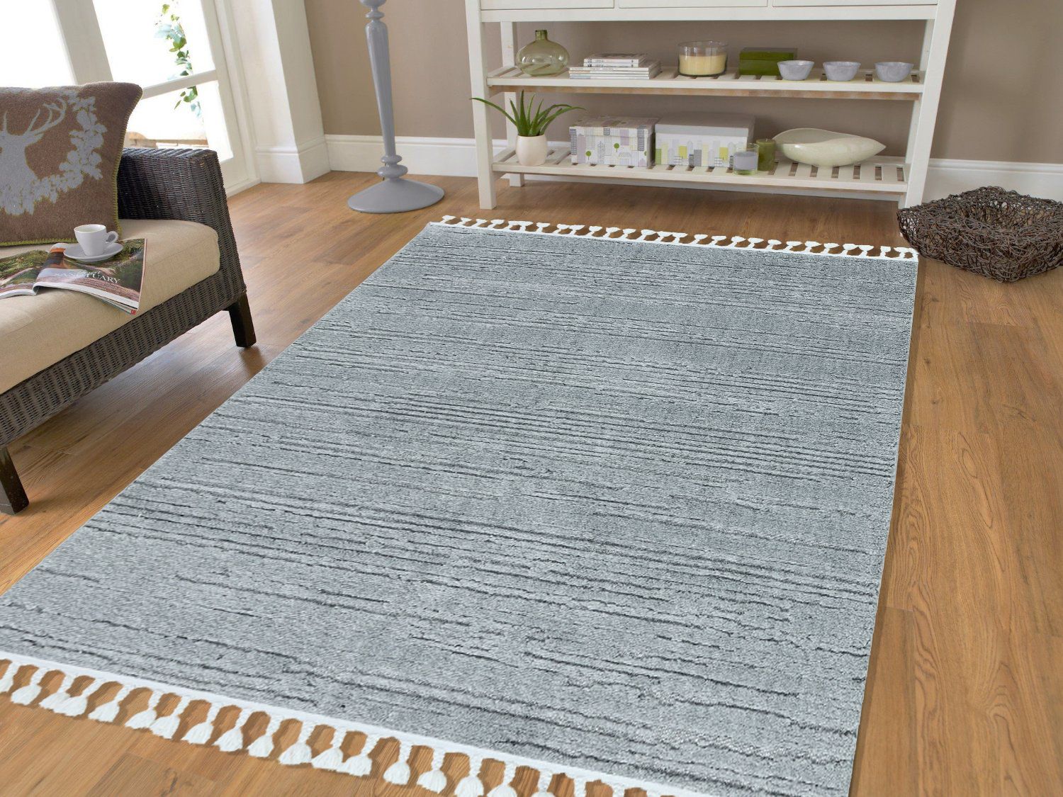 Modne dywany do salonu mogą być jego ozdobą i dopełnieniem aranżacji