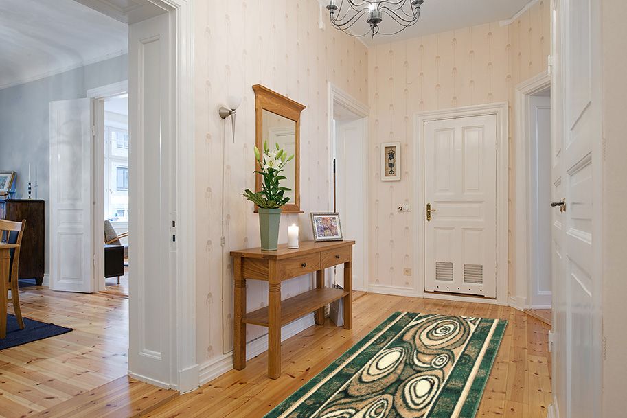 Eleganckie chodniki dywanowe nadają pomieszczeniu odpowiedniego wyglądu