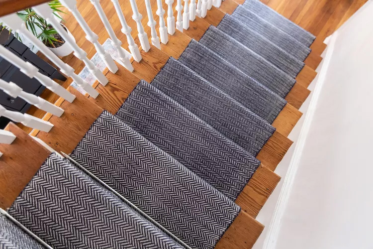 Nakładki na schody antypoślizgowe to bezpieczeństwo i styl
