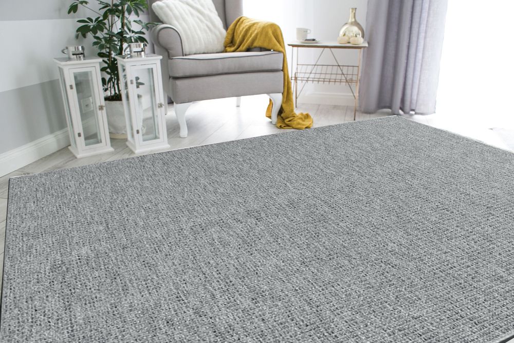 Wykładzina dywanowa do sypialni mogą zapewnić wysoki komfort dla bosych stóp